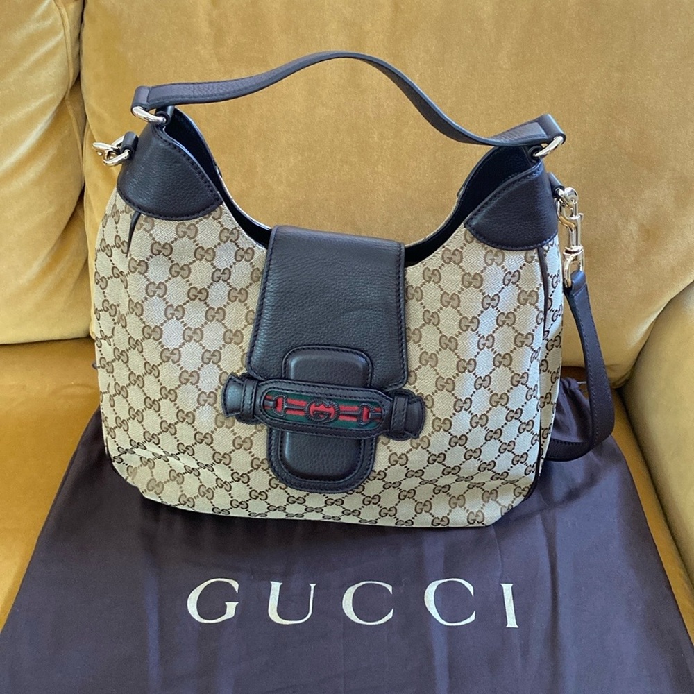 Gucci Classic Women's Shoulder bag with crossbody strap beautiful brown leather